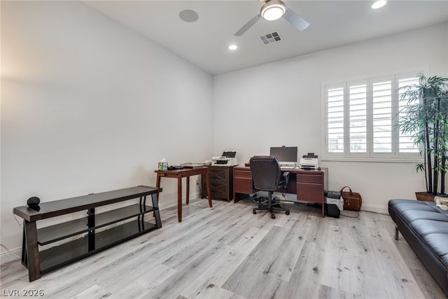 7371 Heritage Pines Court, Las Vegas, NV 89131