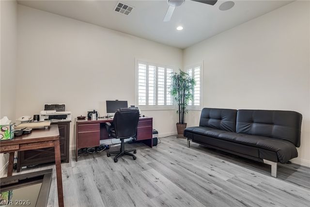7371 Heritage Pines Court, Las Vegas, NV 89131
