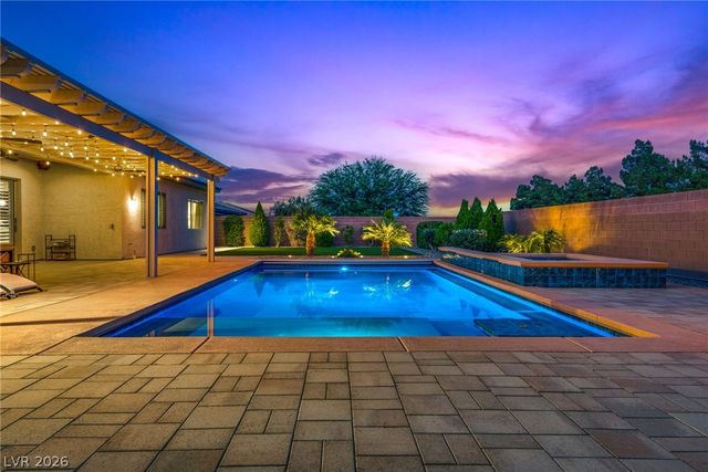 7371 Heritage Pines Court, Las Vegas, NV 89131
