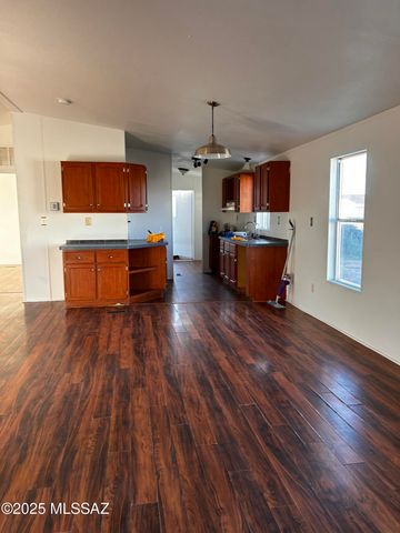 3214 W Jusnic Circle, Tucson, AZ 85705