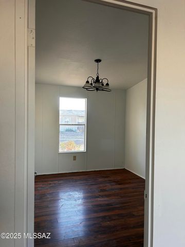 3214 W Jusnic Circle, Tucson, AZ 85705