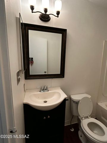 3214 W Jusnic Circle, Tucson, AZ 85705