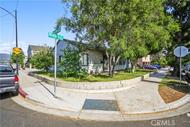 2344 N Niagra, Burbank, CA 91504