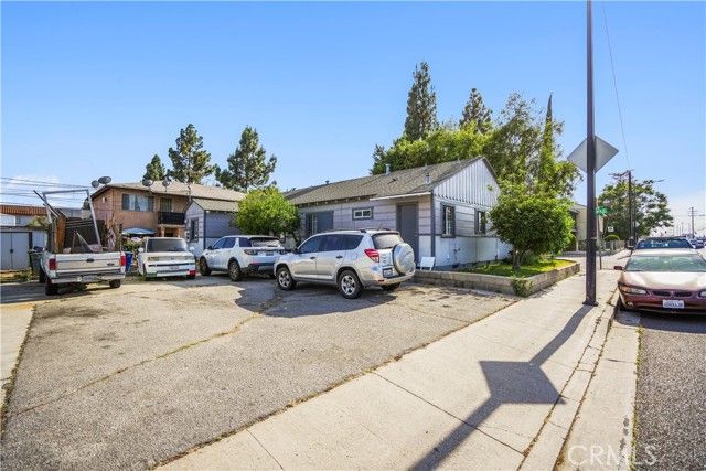 2344 N Niagra, Burbank, CA 91504