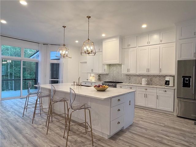 1600 Reddstone, Milton, GA 30004