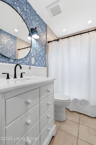 116 Sweetbriar Ln, Louisville, KY 40207