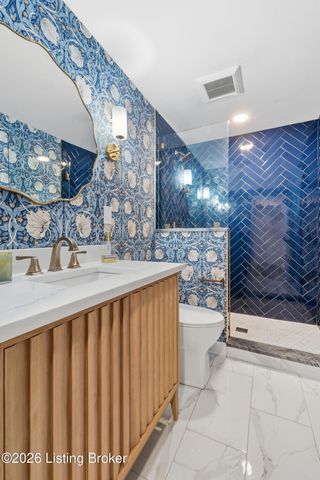 116 Sweetbriar Ln, Louisville, KY 40207