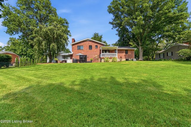 116 Sweetbriar Ln, Louisville, KY 40207
