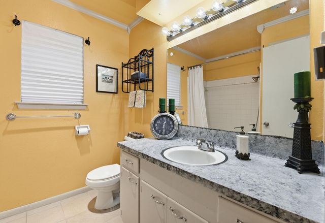 5622 Sheraton Oaks Drive, Houston, TX 77091