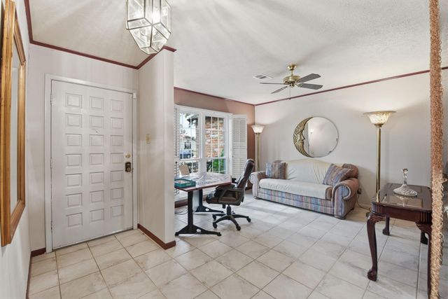 5622 Sheraton Oaks Drive, Houston, TX 77091