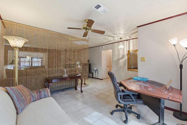 5622 Sheraton Oaks Drive, Houston, TX 77091