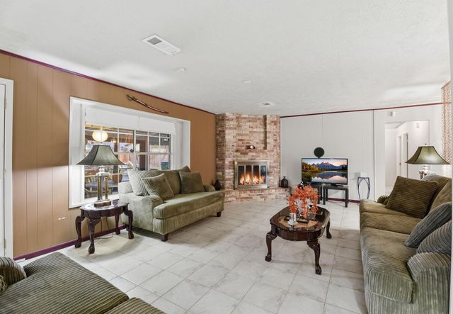 5622 Sheraton Oaks Drive, Houston, TX 77091