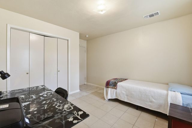 5622 Sheraton Oaks Drive, Houston, TX 77091