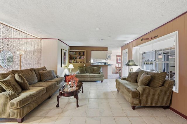 5622 Sheraton Oaks Drive, Houston, TX 77091