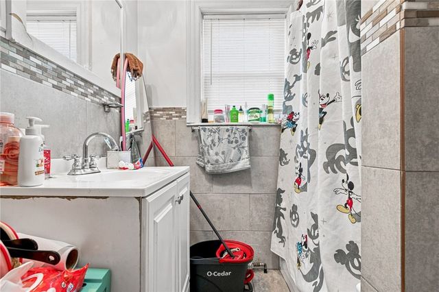 101 River Avenue, Providence, RI 02908