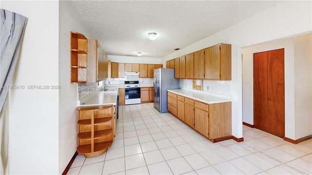 14380 SW 297th St, Homestead, FL 33033