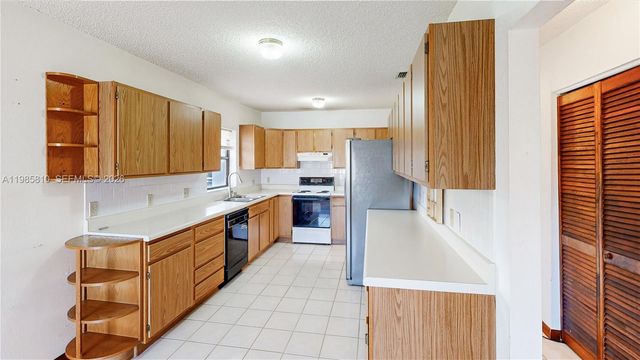 14380 SW 297th St, Homestead, FL 33033