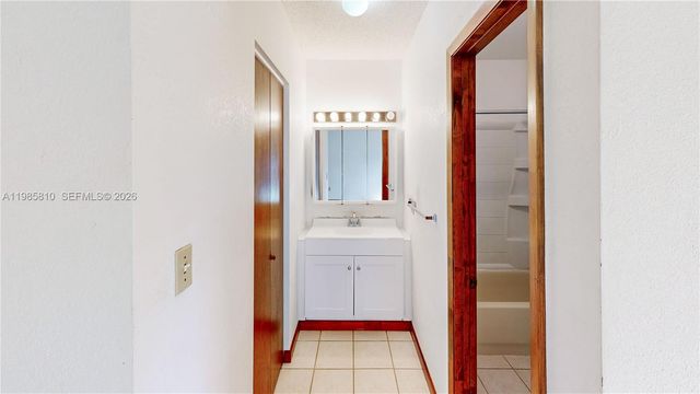 14380 SW 297th St, Homestead, FL 33033