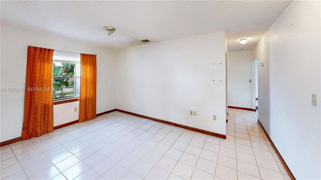 14380 SW 297th St, Homestead, FL 33033