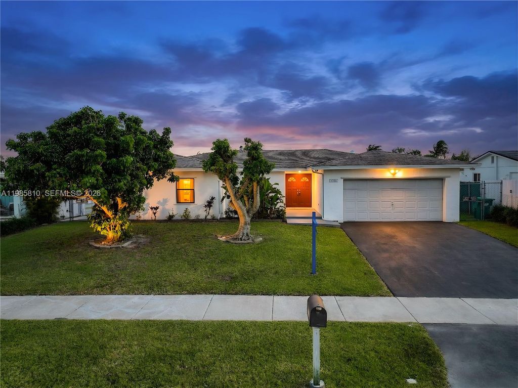 14380 SW 297th St, Homestead, FL 33033