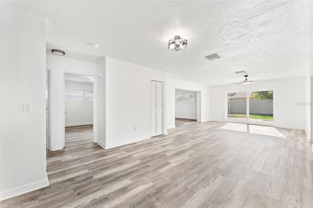 6221 FLORIDA CIRCLE E, Apollo Beach, FL 33572