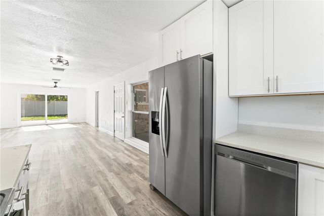 6221 FLORIDA CIRCLE E, Apollo Beach, FL 33572