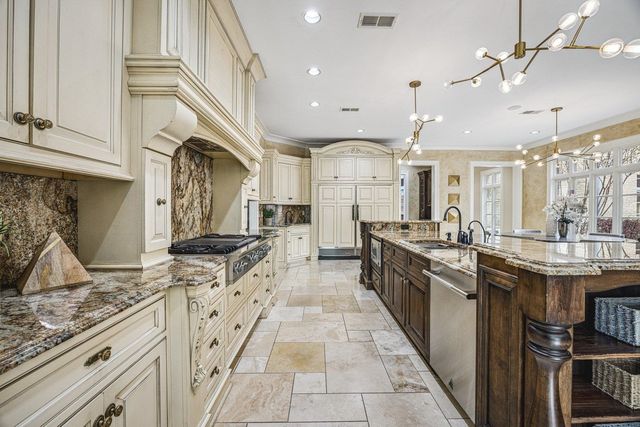 220 MOUNTAIN BROOK CV, Eads, TN 38028