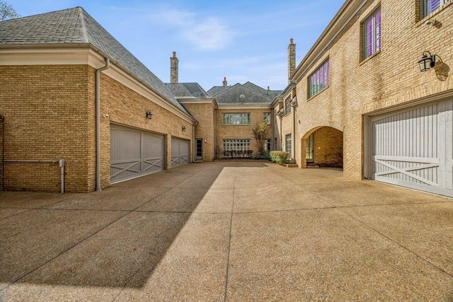 220 MOUNTAIN BROOK CV, Eads, TN 38028
