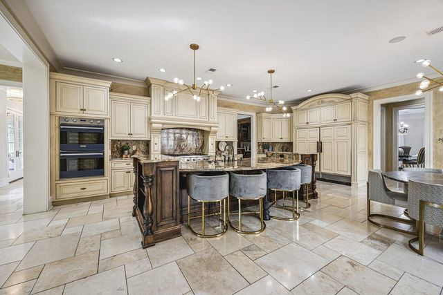 220 MOUNTAIN BROOK CV, Eads, TN 38028