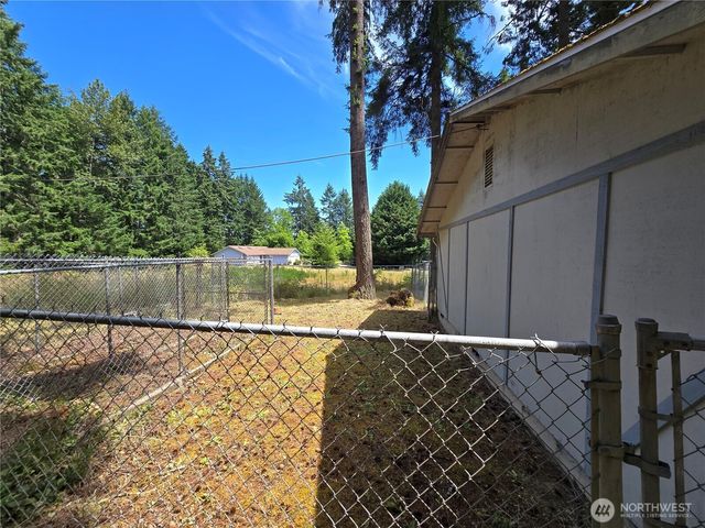 11075 Ridge Rim Trail SE, Port Orchard, WA 98367