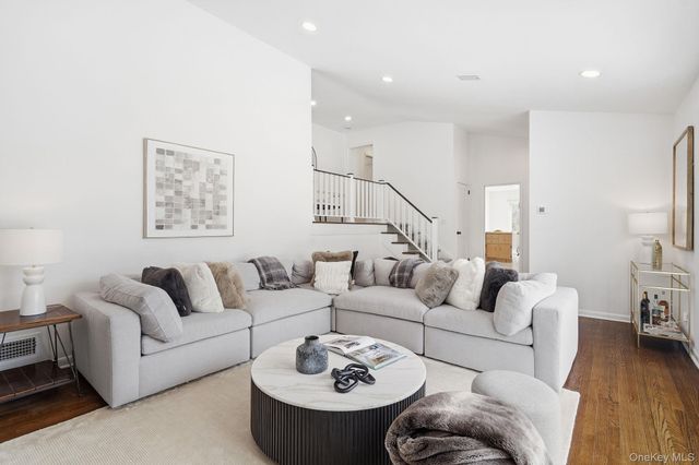 201 Dorchester Road, Scarsdale, NY 10583