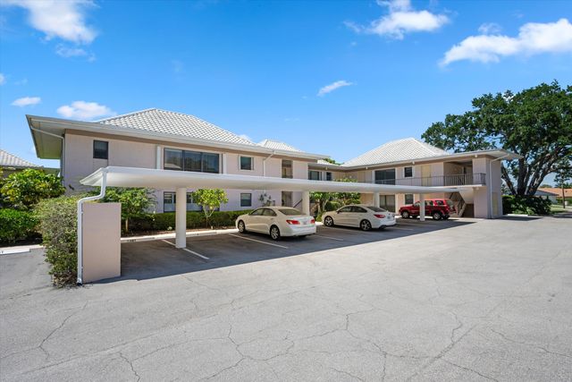 16 SE Turtle Creek Drive E, Jupiter, FL 33469