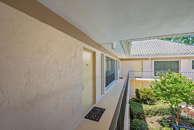 16 SE Turtle Creek Drive E, Jupiter, FL 33469