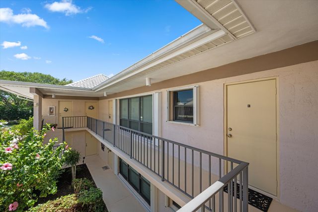 16 SE Turtle Creek Drive E, Jupiter, FL 33469