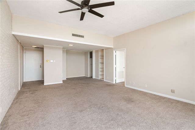 4600 Ocean Dr 906, Corpus Christi, TX 78412