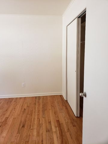 911 E Rodgers Drive, Fayetteville, AR 72701