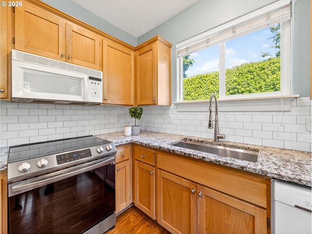 13136 Se LINDEN Ln 4, Milwaukie, OR 97222
