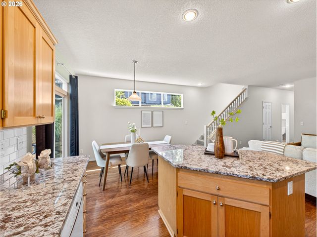 13136 Se LINDEN Ln 4, Milwaukie, OR 97222