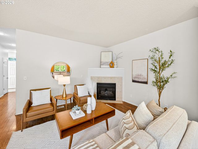 13136 Se LINDEN Ln 4, Milwaukie, OR 97222