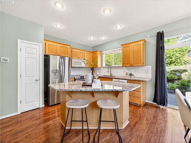 13136 Se LINDEN Ln 4, Milwaukie, OR 97222