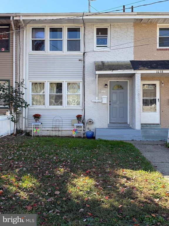 1036 ALCYON DR, Bellmawr, NJ 08031