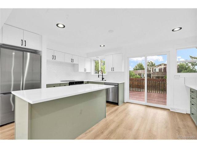 7433 W Hinsdale Dr, Littleton, CO 80128