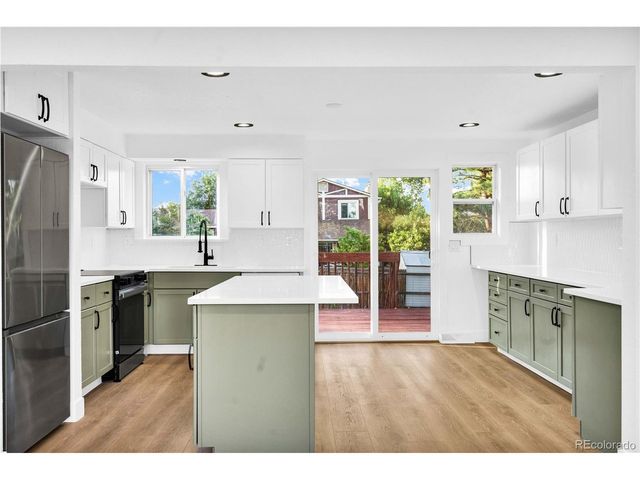 7433 W Hinsdale Dr, Littleton, CO 80128