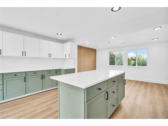 7433 W Hinsdale Dr, Littleton, CO 80128