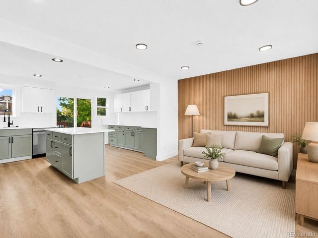 7433 W Hinsdale Dr, Littleton, CO 80128