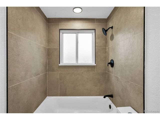 7433 W Hinsdale Dr, Littleton, CO 80128