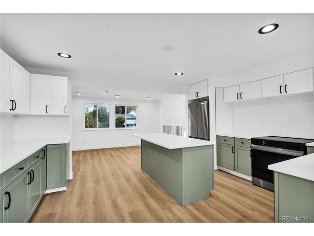 7433 W Hinsdale Dr, Littleton, CO 80128