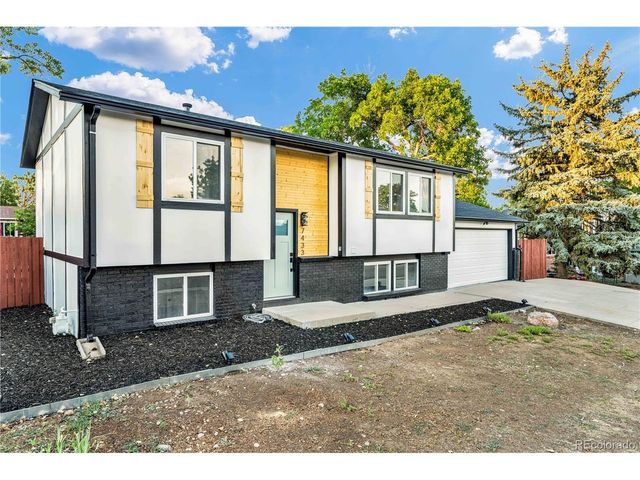 7433 W Hinsdale Dr, Littleton, CO 80128