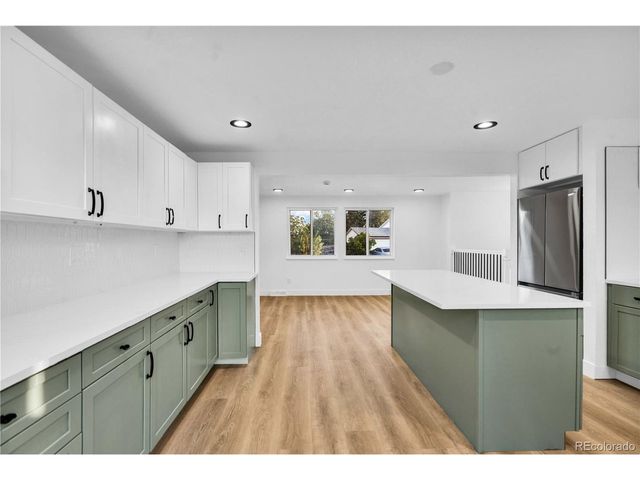 7433 W Hinsdale Dr, Littleton, CO 80128