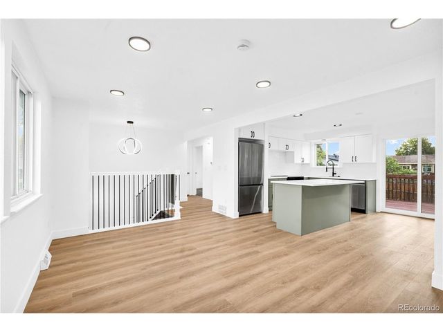 7433 W Hinsdale Dr, Littleton, CO 80128